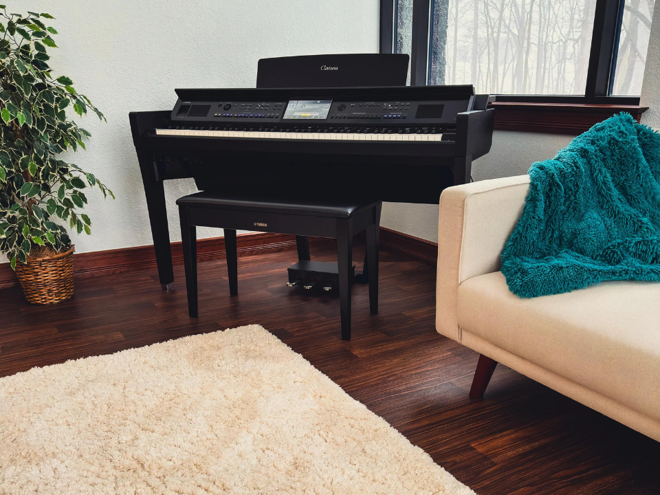 Cận cảnh Yamaha CVP-909 B tại Piano House